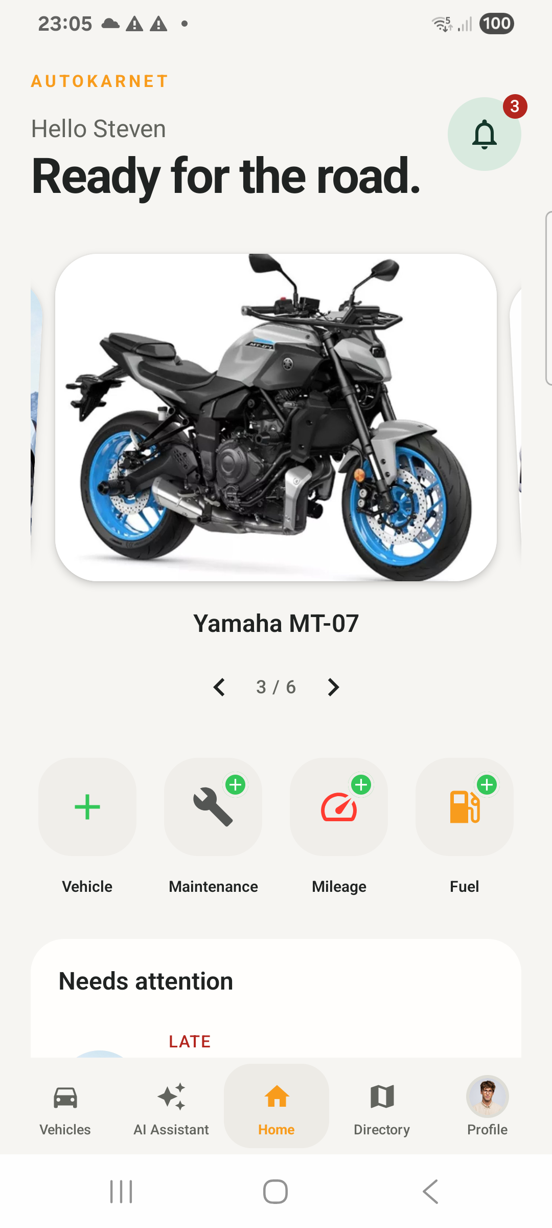 Aperçu d’AutoKarnet sur Samsung Android : le garage et le suivi d’une Yamaha MT-07.
